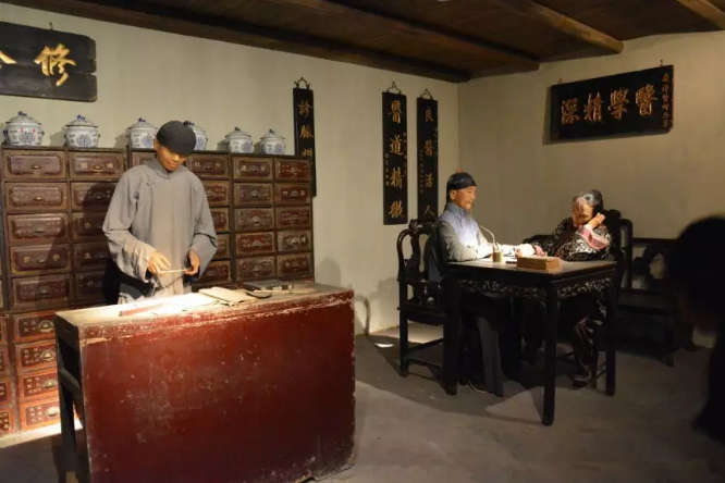 【昆中药杯·最美药店人】必发不生产美，必发是药店圈的星探